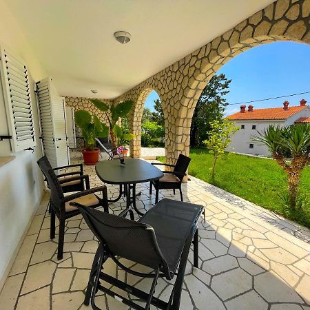 Apartments Sams Novi Vinodolski Kültér fotó