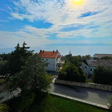 Apartments Sams Novi Vinodolski Kültér fotó