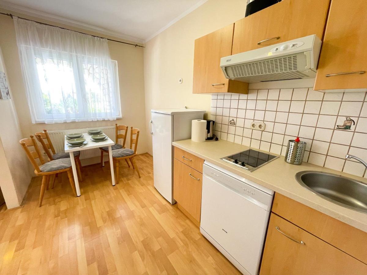 Apartments Sams Novi Vinodolski Kültér fotó