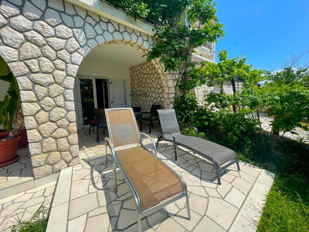 Apartments Sams Novi Vinodolski Kültér fotó