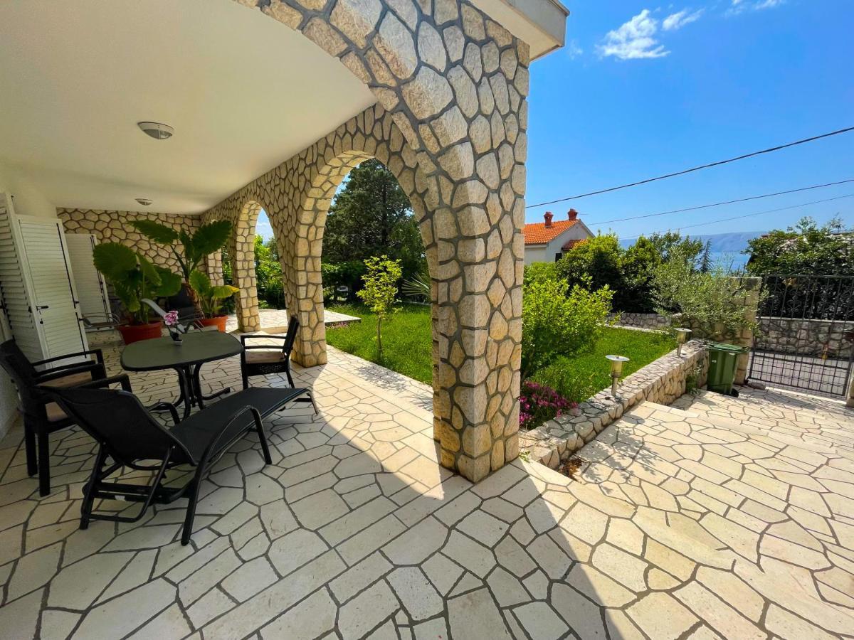 Apartments Sams Novi Vinodolski Kültér fotó