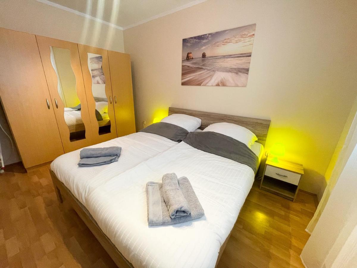Apartments Sams Novi Vinodolski Kültér fotó