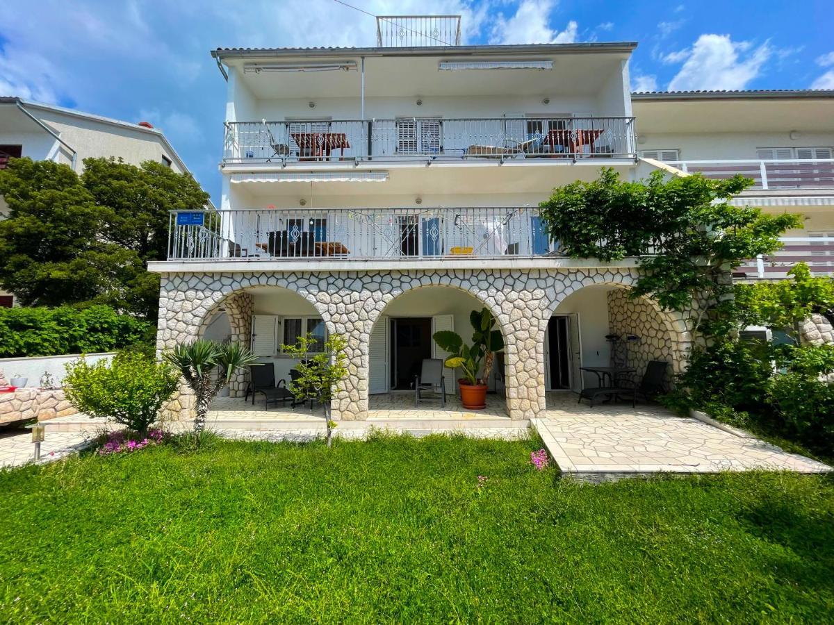 Apartments Sams Novi Vinodolski Kültér fotó