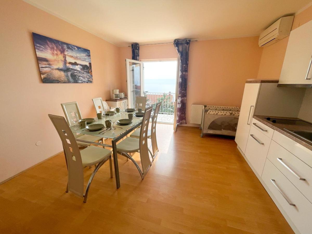 Apartments Sams Novi Vinodolski Kültér fotó