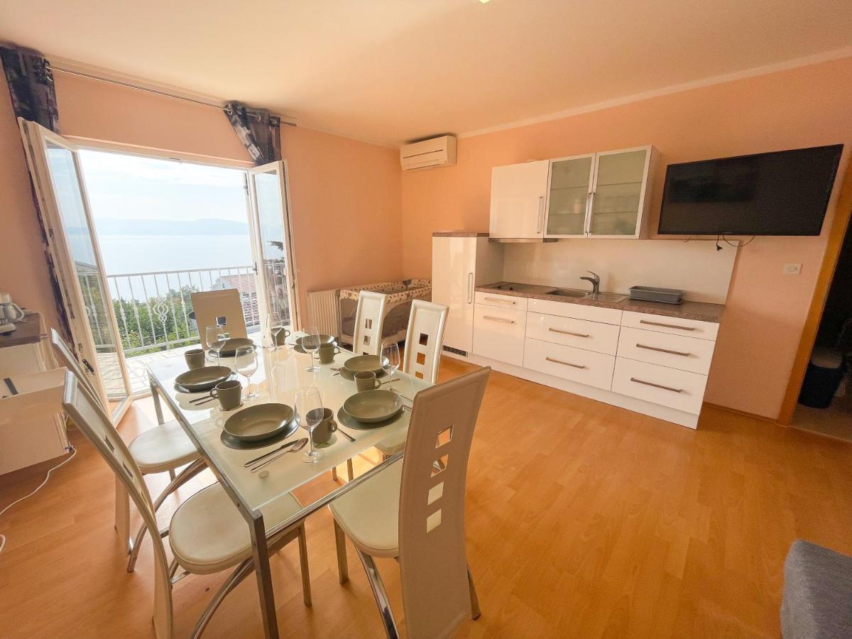 Apartments Sams Novi Vinodolski Kültér fotó